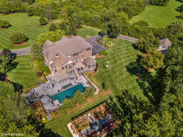 675 Old Barrington Road, North Barrington, IL 60010