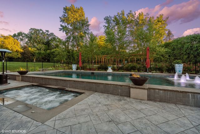 675 Old Barrington Road, North Barrington, IL 60010