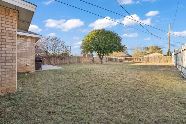 414 W Dengar Ave, Midland, TX 79705