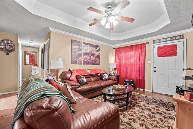 414 W Dengar Ave, Midland, TX 79705