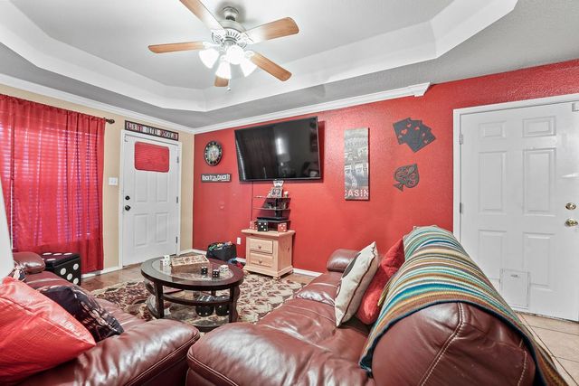 414 W Dengar Ave, Midland, TX 79705