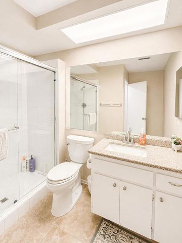654 Vista Lago Circle N, Palm Desert, CA 92211