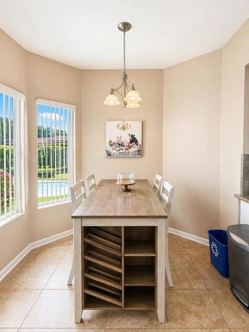 654 Vista Lago Circle N, Palm Desert, CA 92211