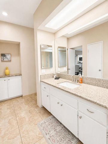 654 Vista Lago Circle N, Palm Desert, CA 92211