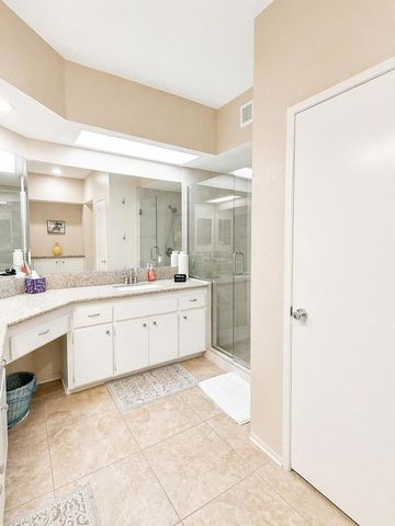 654 Vista Lago Circle N, Palm Desert, CA 92211