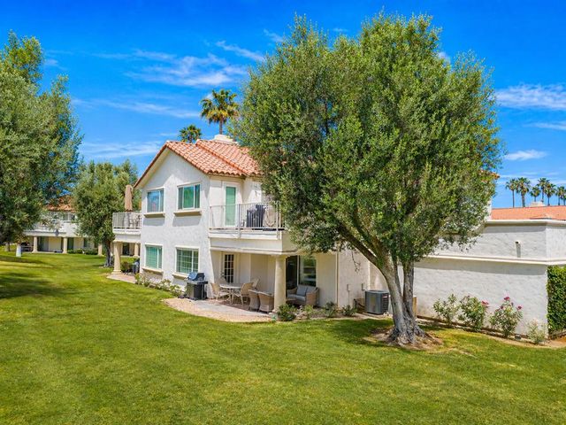 654 Vista Lago Circle N, Palm Desert, CA 92211