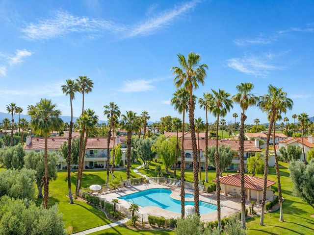 654 Vista Lago Circle N, Palm Desert, CA 92211