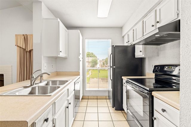 3900 Woodchase Drive 138, Houston, TX 77042