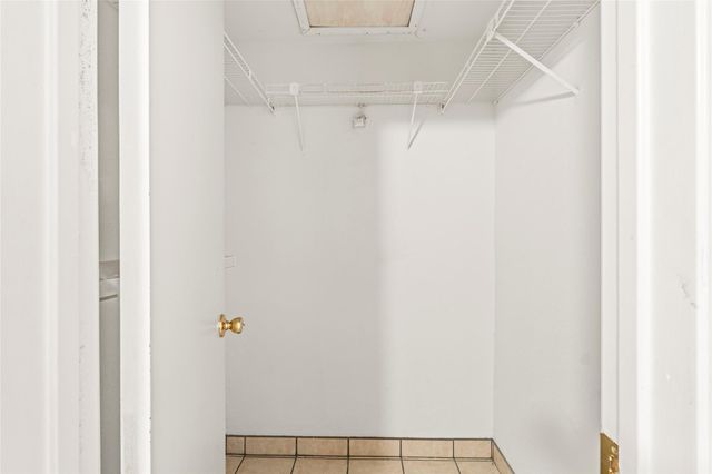3900 Woodchase Drive 138, Houston, TX 77042