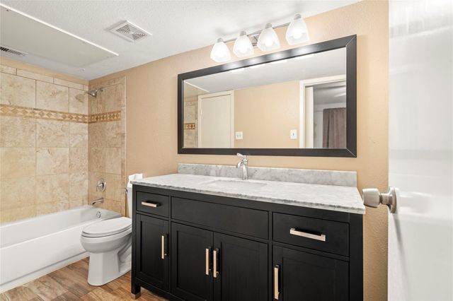 3900 Woodchase Drive 138, Houston, TX 77042