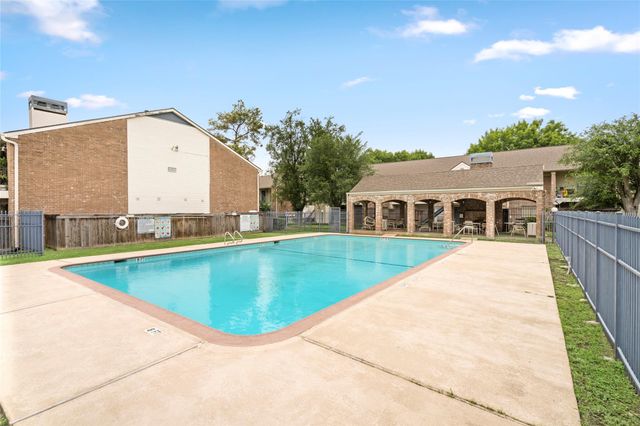 3900 Woodchase Drive 138, Houston, TX 77042