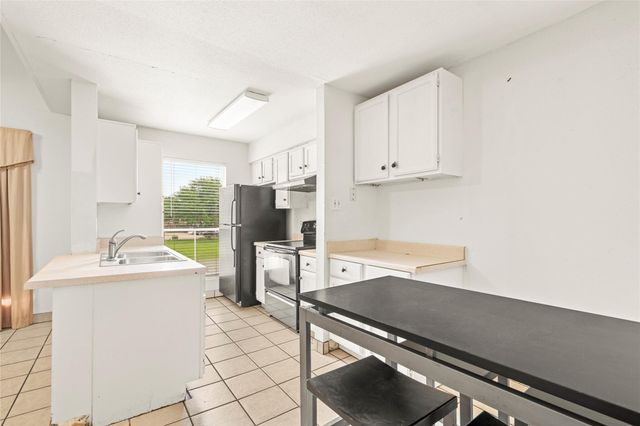 3900 Woodchase Drive 138, Houston, TX 77042