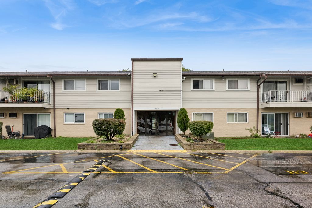 850 E Old Willow Road 211, Prospect Heights, IL 60070 — exterior