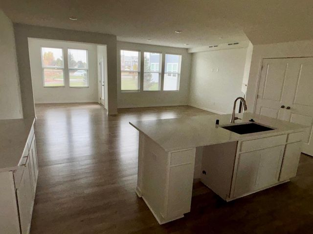 5321 94th Lane N, Brooklyn Park, MN 55443