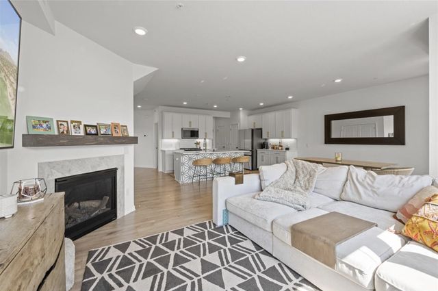 5321 94th Lane N, Brooklyn Park, MN 55443