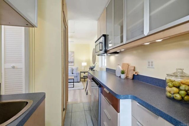 258 Barbara Avenue, Solana Beach, CA 92075
