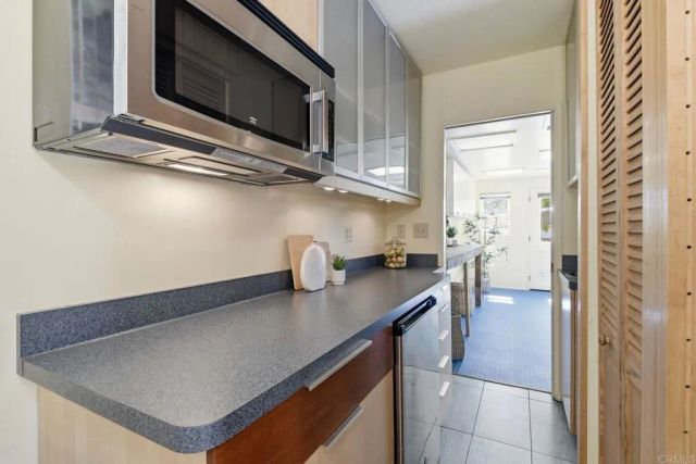 258 Barbara Avenue, Solana Beach, CA 92075