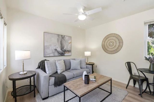 258 Barbara Avenue, Solana Beach, CA 92075