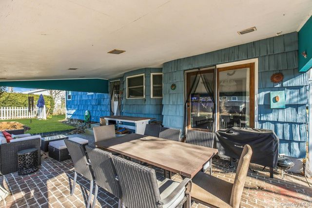 128 Wyandanch Road, Sayville, NY 11782