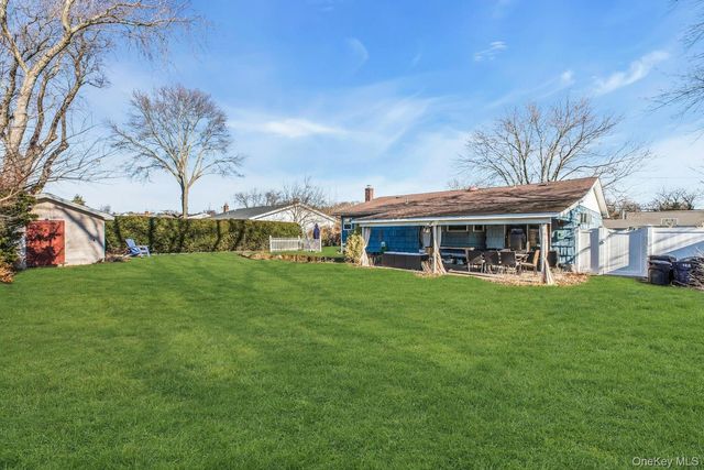 128 Wyandanch Road, Sayville, NY 11782