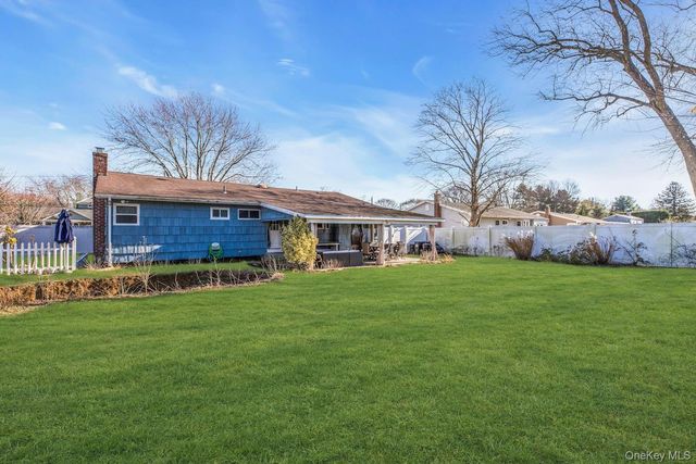 128 Wyandanch Road, Sayville, NY 11782