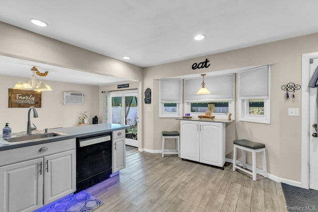 128 Wyandanch Road, Sayville, NY 11782