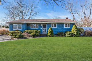 128 Wyandanch Road, Sayville, NY 11782