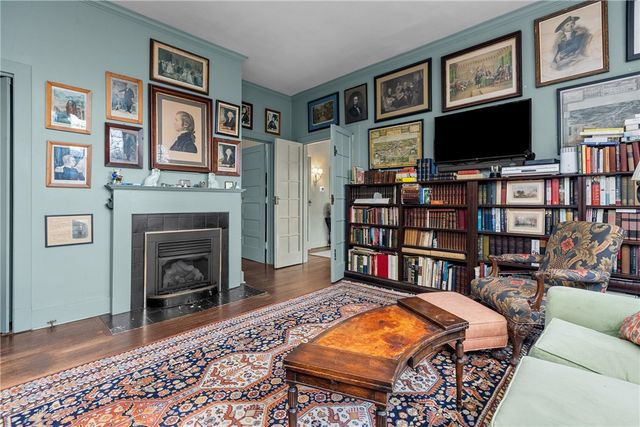 804 Persimmon Rd, Sewickley Heights, PA 15143