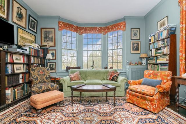 804 Persimmon Rd, Sewickley Heights, PA 15143