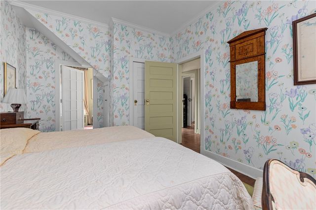 804 Persimmon Rd, Sewickley Heights, PA 15143