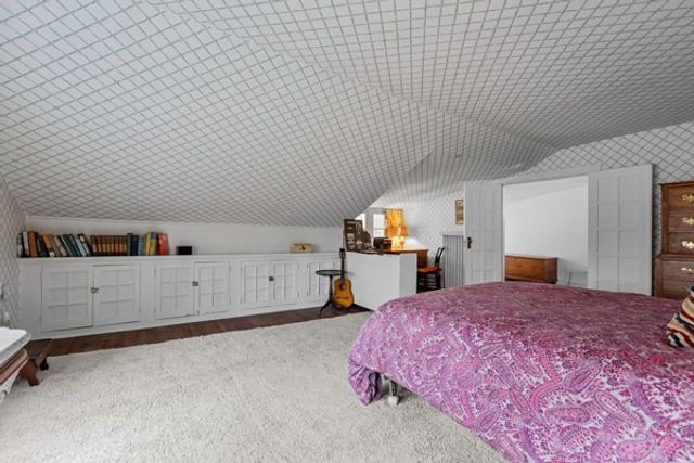 804 Persimmon Rd, Sewickley Heights, PA 15143