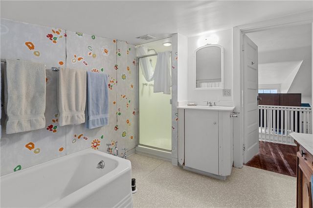 804 Persimmon Rd, Sewickley Heights, PA 15143