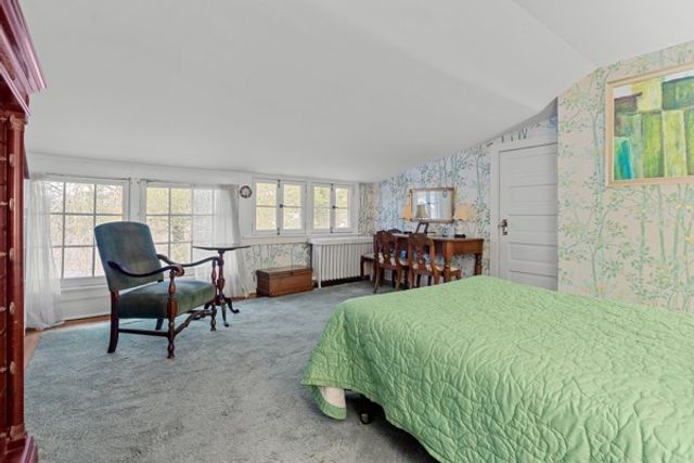 804 Persimmon Rd, Sewickley Heights, PA 15143