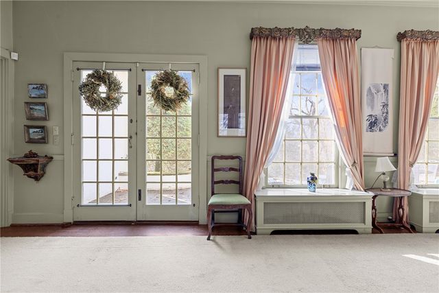 804 Persimmon Rd, Sewickley Heights, PA 15143