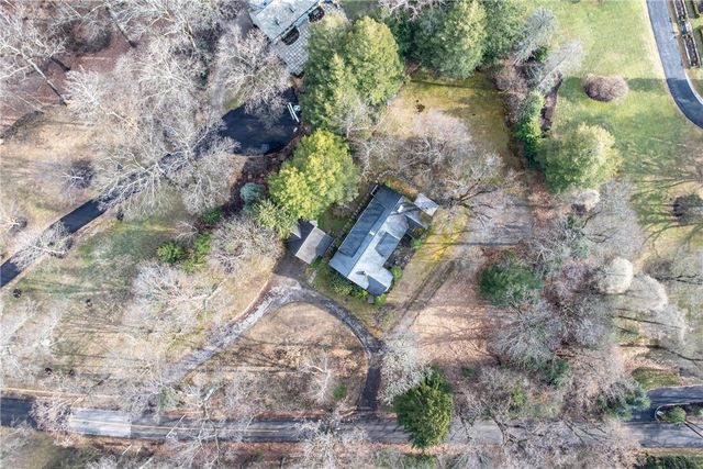 804 Persimmon Rd, Sewickley Heights, PA 15143