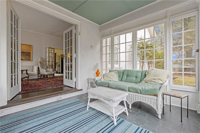 804 Persimmon Rd, Sewickley Heights, PA 15143