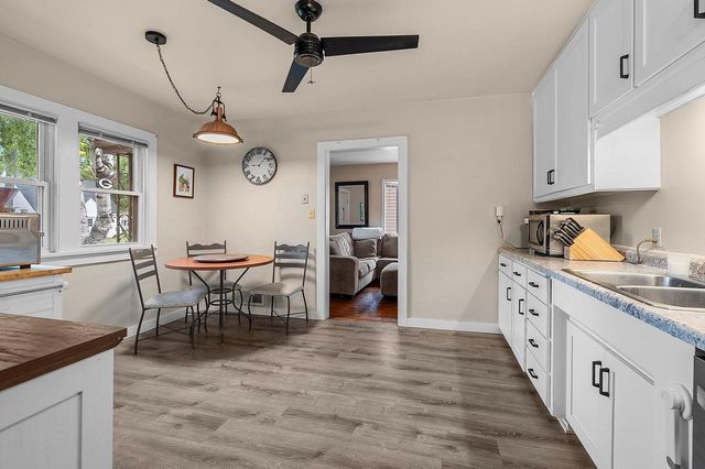 968 HICKORY HILL DRIVE, Green Bay, WI 54304