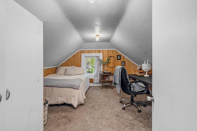968 HICKORY HILL DRIVE, Green Bay, WI 54304