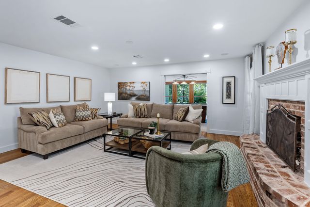 1020 Oak View Drive, Oak Point, TX 75068