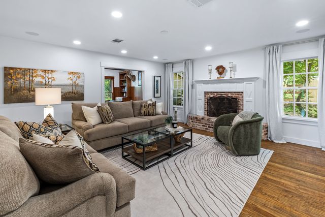 1020 Oak View Drive, Oak Point, TX 75068