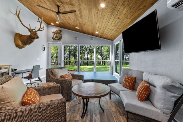 1020 Oak View Drive, Oak Point, TX 75068