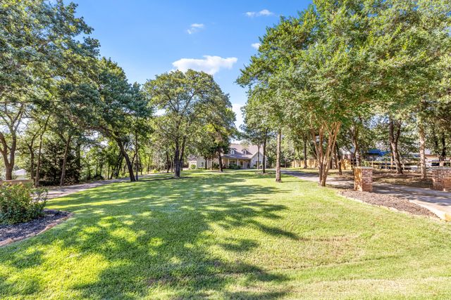 1020 Oak View Drive, Oak Point, TX 75068