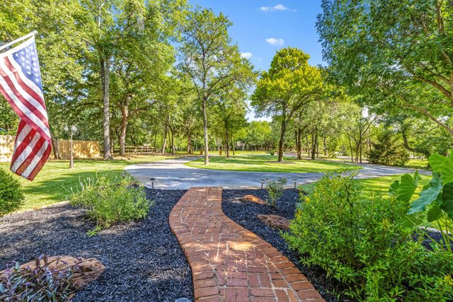 1020 Oak View Drive, Oak Point, TX 75068
