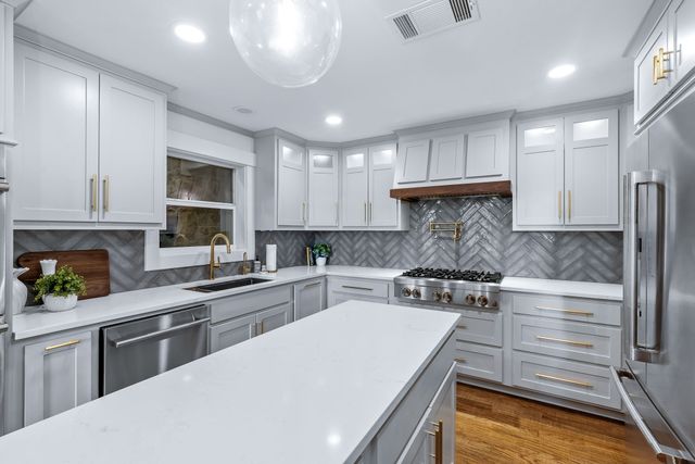 1020 Oak View Drive, Oak Point, TX 75068