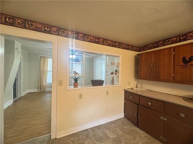 604 N Kentucky Street, Adrian, MO 64720