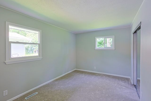 414 Tulsa Avenue, Carpentersville, IL 60110
