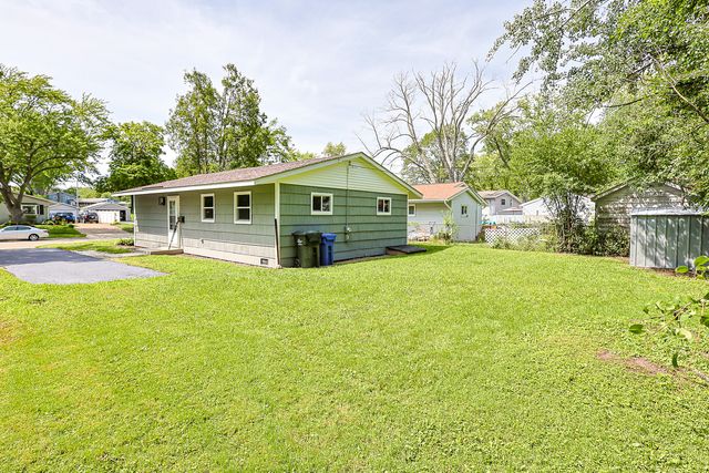 414 Tulsa Avenue, Carpentersville, IL 60110