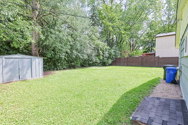414 Tulsa Avenue, Carpentersville, IL 60110
