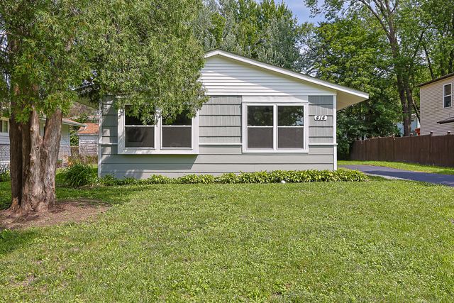 414 Tulsa Avenue, Carpentersville, IL 60110