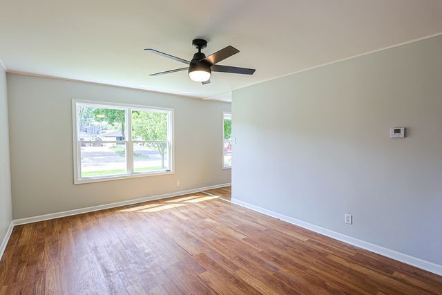 414 Tulsa Avenue, Carpentersville, IL 60110